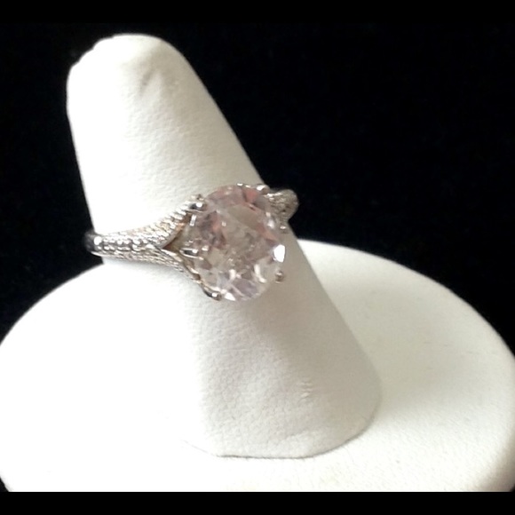 White Topaz and diamond ring - Picture 4 of 6